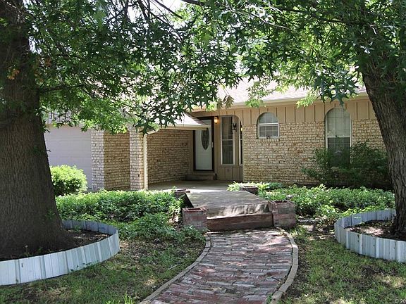 3rd image of 205 Granada Dr