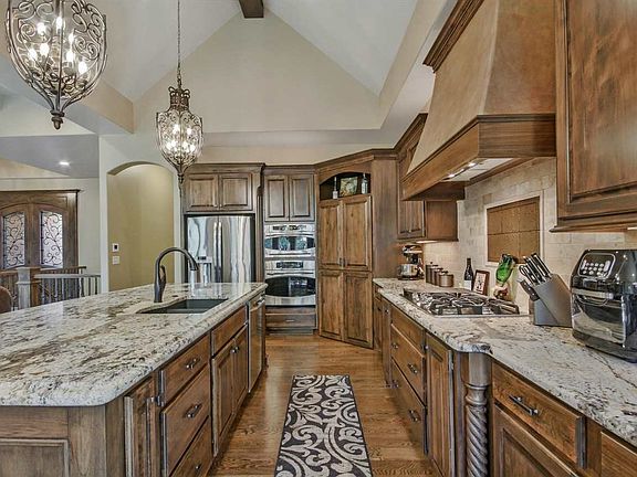 5th image of 738 N Deerfield Cir