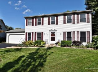 109 Dartmouth Ct, Geneva, IL 60134