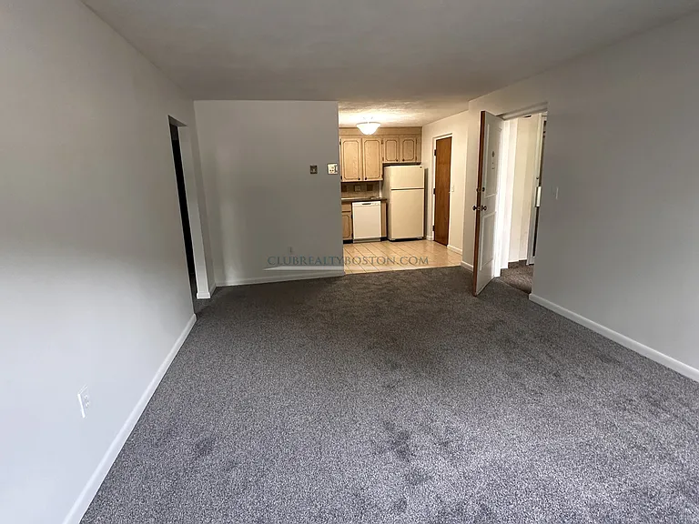 163 Lexington St #17 — Photo 8