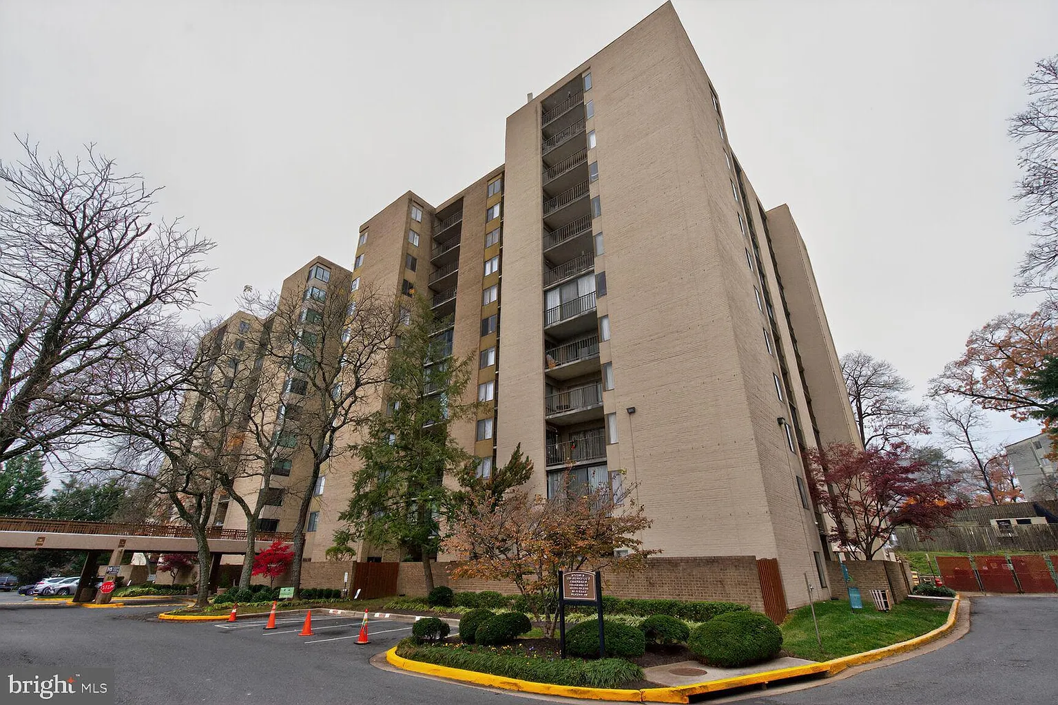 9200 Edwards Way APT 811 photo 1