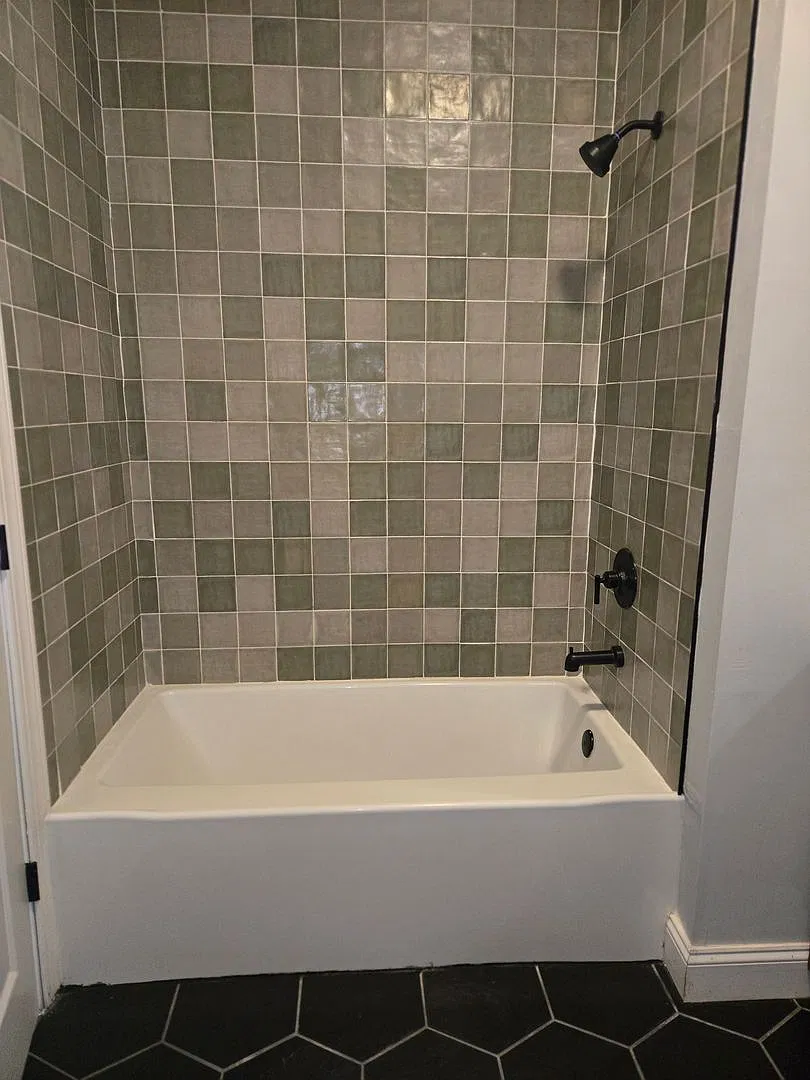 Luxury 1 and 2 bedrooms for rent — Photo 2