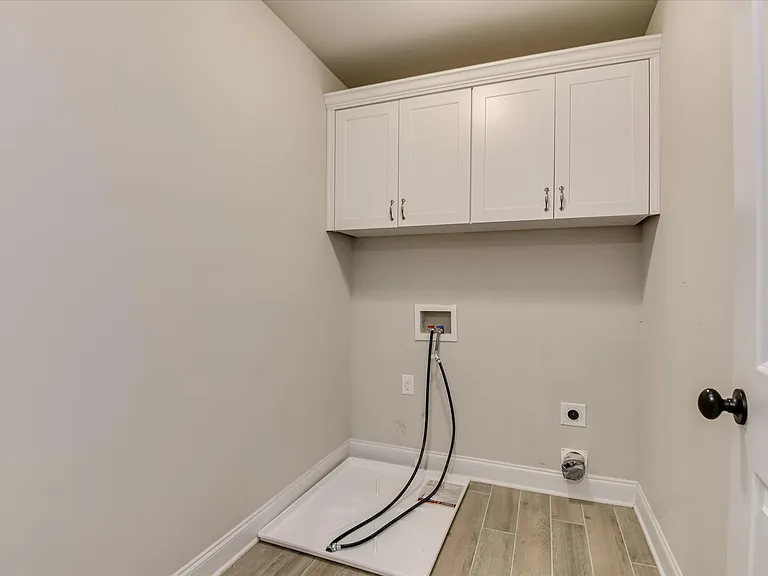 4050 Stowe Dr — Photo 39