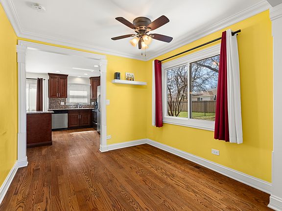 5th image of 212 E Lakeside Dr
