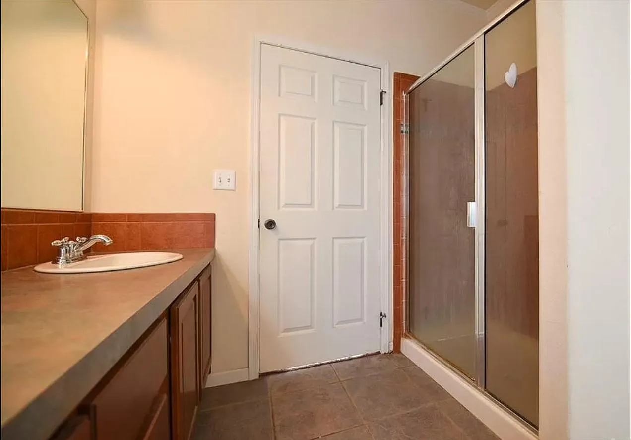 101 Nathan Ln — Photo 4