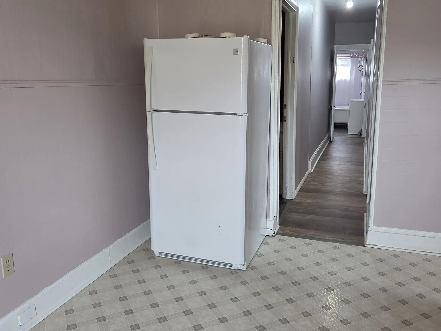 2 bed, 1000 sqft, $1,250 — Photo 4