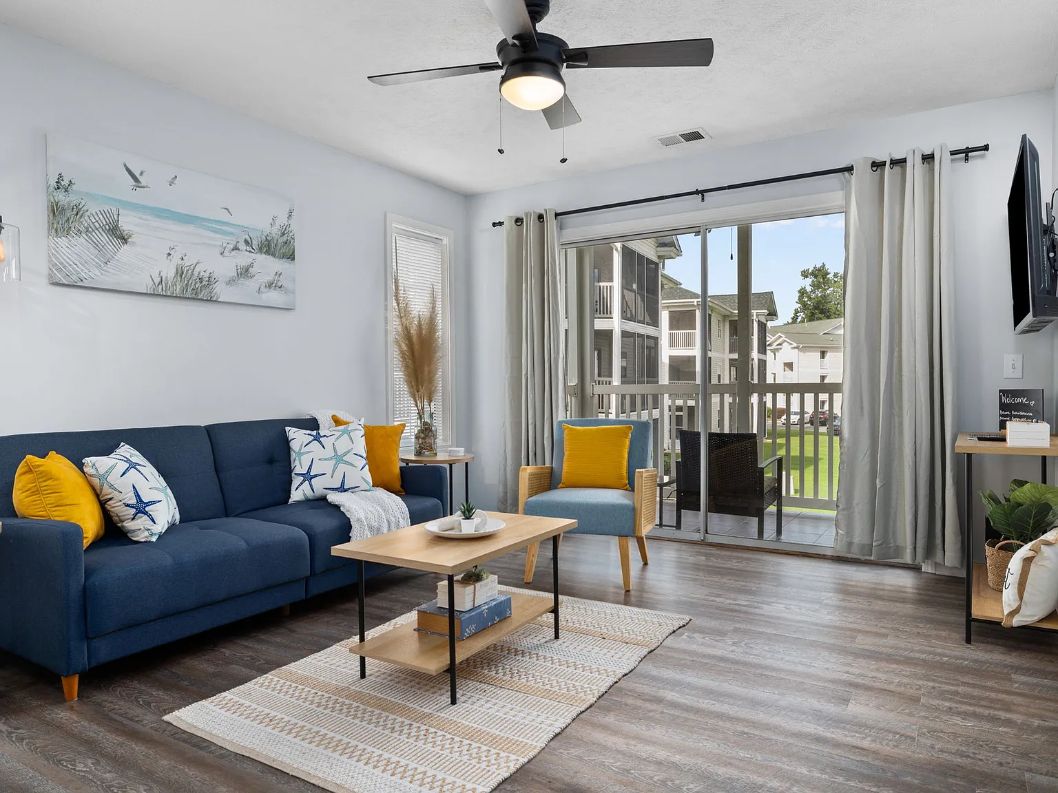 2 bed, 1000 sqft, $1,800 — Photo 3