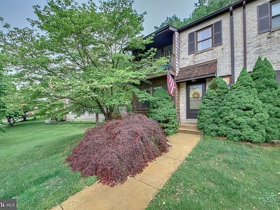 2nd image of 135 Bishops Dr