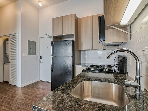 4th image of 5051 N Kenmore Ave APT 309