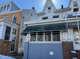 242 W 3rd St, Mount Carmel, PA 17851