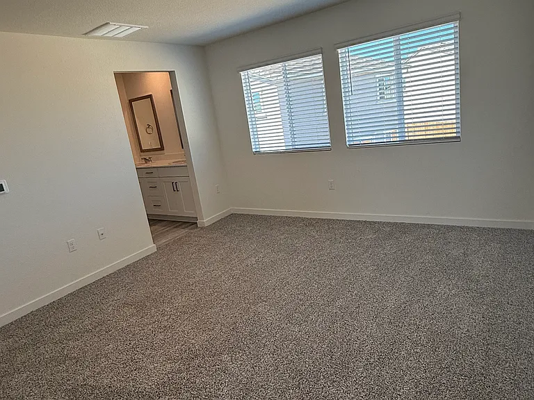2041 Blue Star Dr — Photo 31