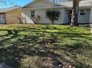 1202 S Clark Rd, Cedar Hill, TX 75104