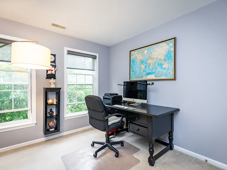 703 W Oakmeade Dr — Photo 19