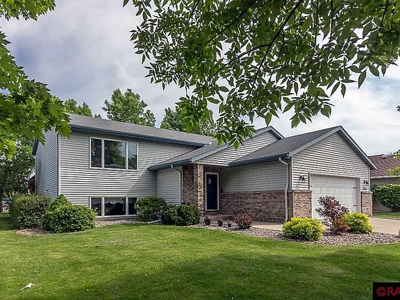 5th image of 108 Celestine Cir