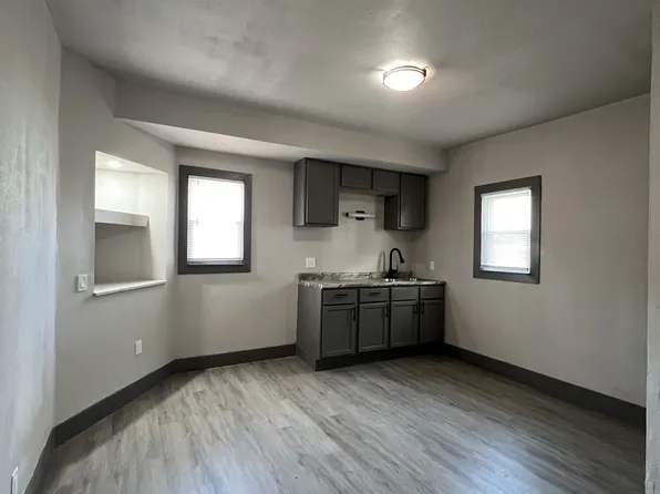 2829 N 22nd St, Milwaukee, WI 53206