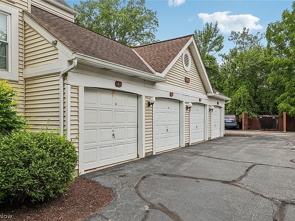 3rd image of 1316 Cedarwood Dr APT D1