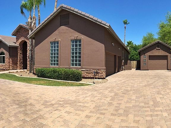 2nd image of 303 S Tucana Ct