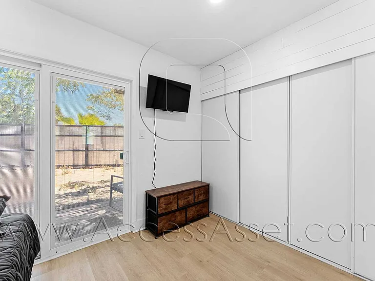 434 Highland Ave — Photo 17