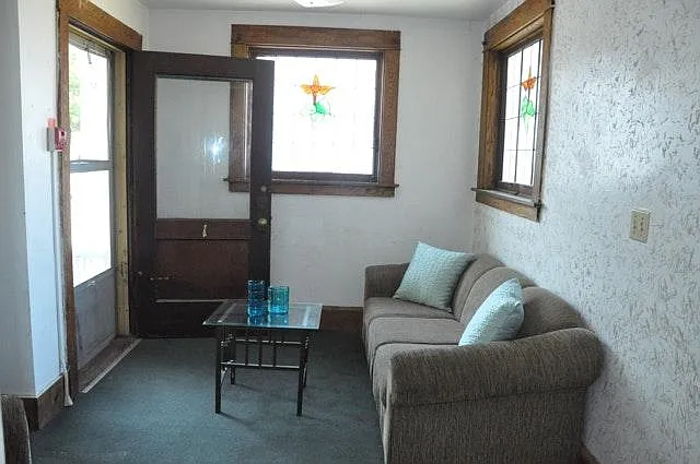 210 Delaware Ave #1 — Photo 3