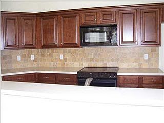 5th image of 34 Hillhouse Ln