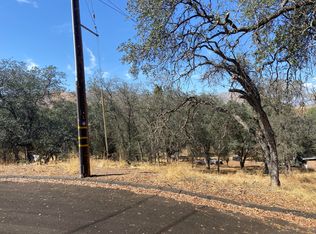 Meadow Dr, Three Rivers, CA 93271