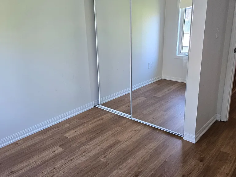 3120 Boxford Cres #5 — Photo 24