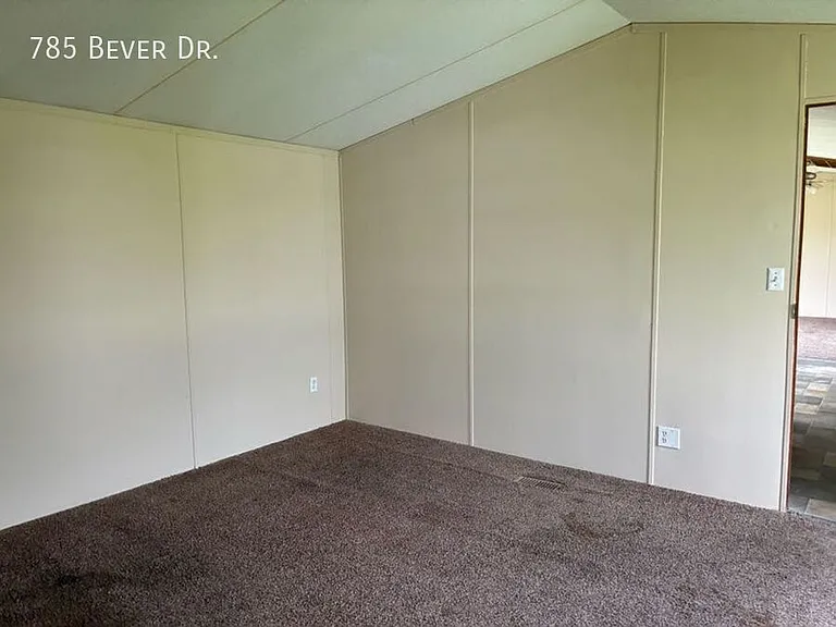 785 E Bever Dr — Photo 17