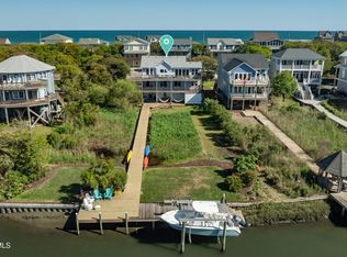 129 N Oak Dr, Surf City, NC 28445