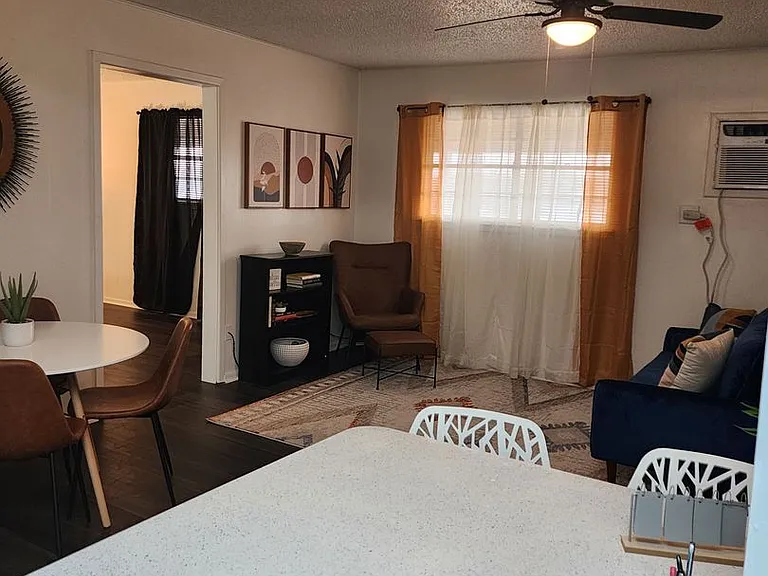 306 N Toledo Ave — Photo 5