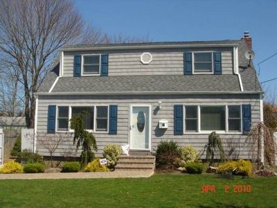 121 W 20th St, Deer Park, NY, 11729