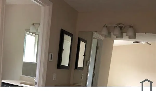 7854 Windsor Ln — Photo 9