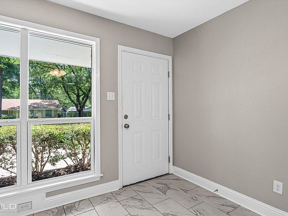 4th image of 8932 Torento Ln