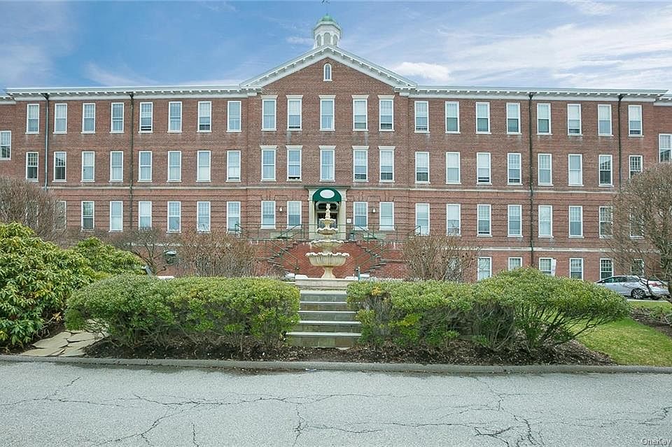 1st image of 4405 Villa At The Wood #4405