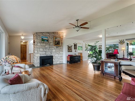 Another look at the large living space