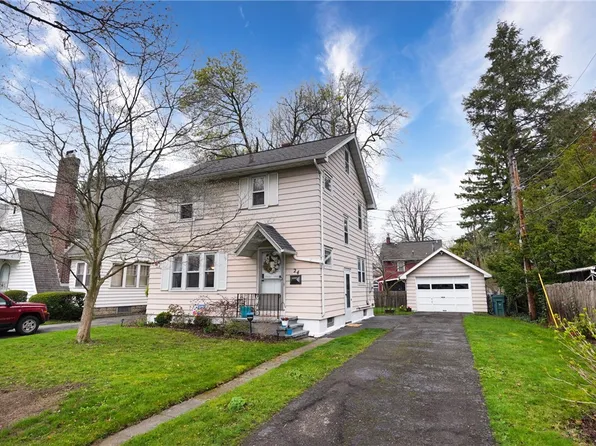 24 Dunsmere Dr, Rochester, NY 14615