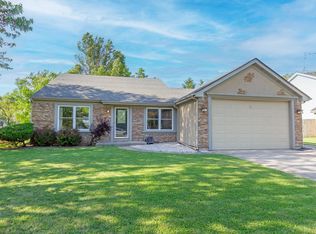 1096 Barlina Rd, Crystal Lake, IL 60014