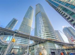 14 York St #6101-C01, Toronto, ON M5J 0B1