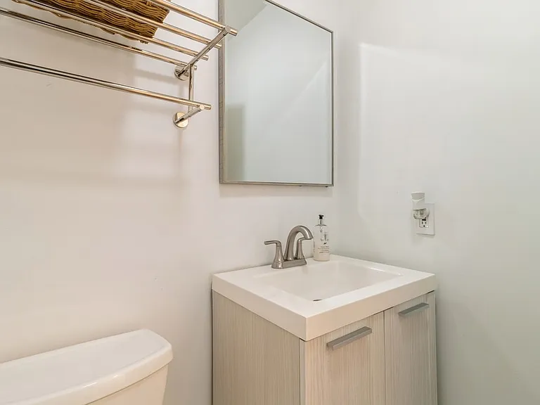 8 Bay Woods Dr — Photo 22