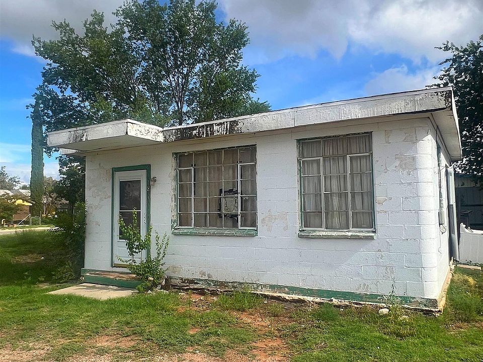 2nd image of 1003 Avenue L