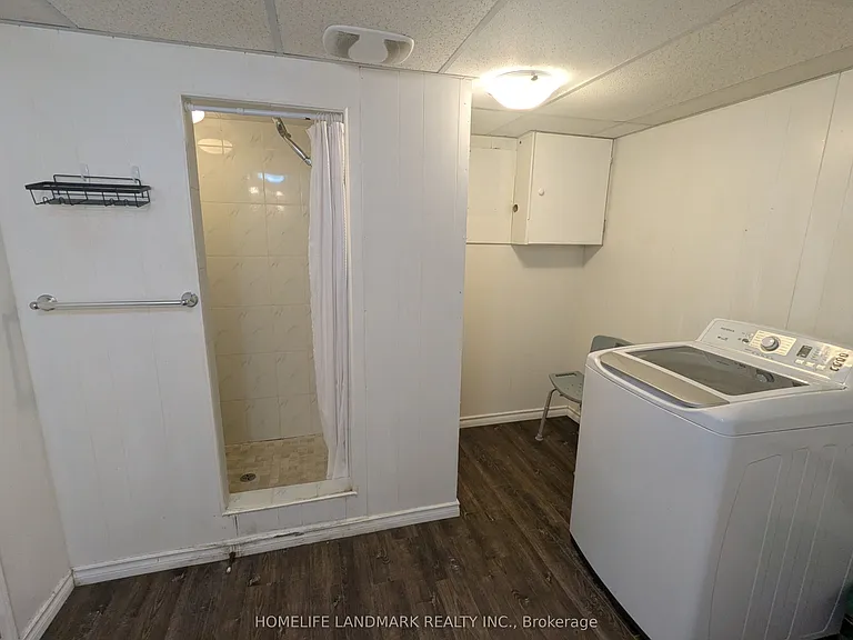 195 Carter Ave #LOWER — Photo 26