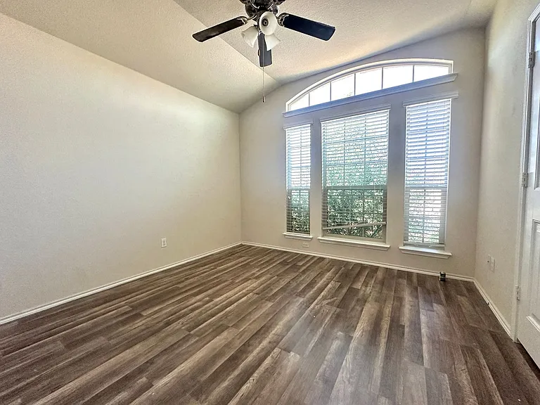 325 Ammonite Ln — Photo 14