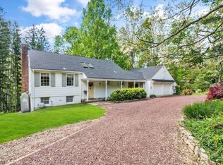 19 Ski Hill Dr, Bedminster, NJ 07921