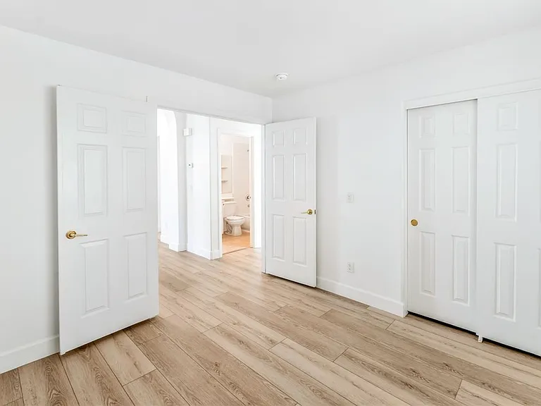 9724 Panorama Cliff Dr — Photo 30