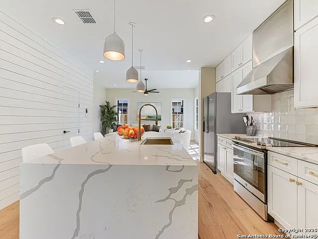 310 Lavaca St #101 — Photo 8