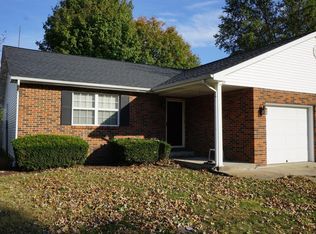 127 Twin Oaks Dr, Shiloh, IL