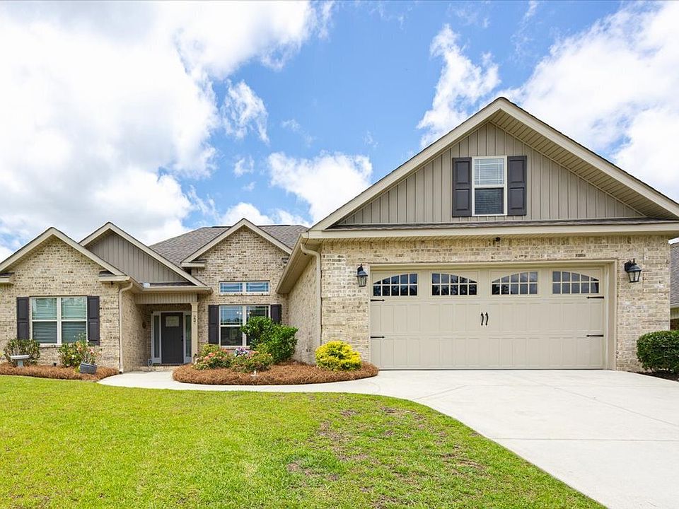 1st image of 207 Creek Ridge Dr
