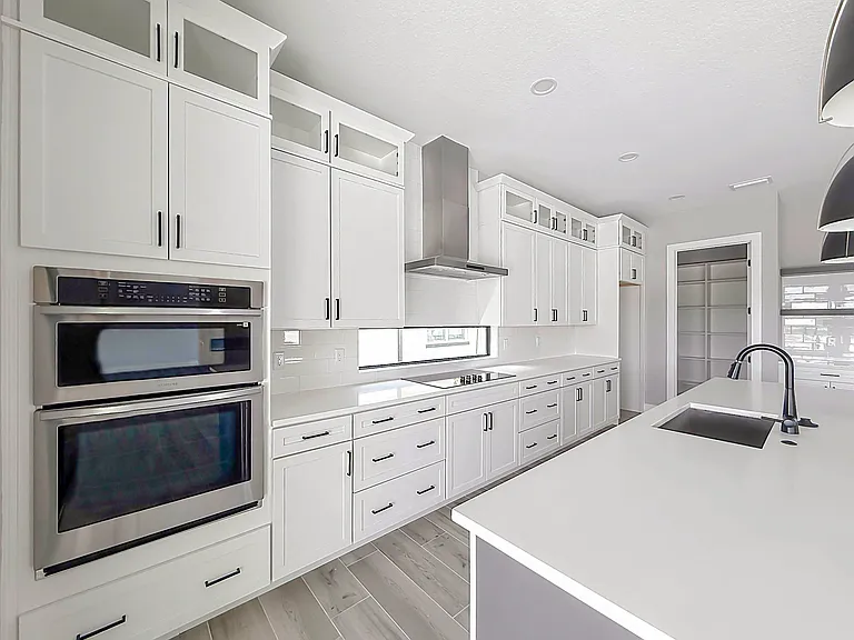 15930 Vetta Dr — Photo 3