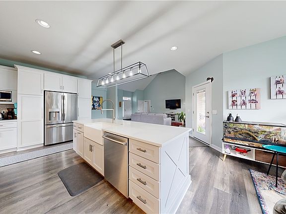 4th image of 20 Pine Villa Trl