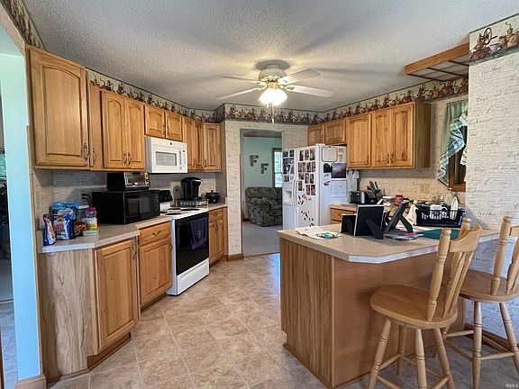 4th image of 1366 E County Road 1250 N