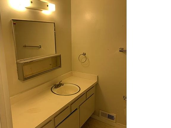 5th image of 1285 Quincy Dr